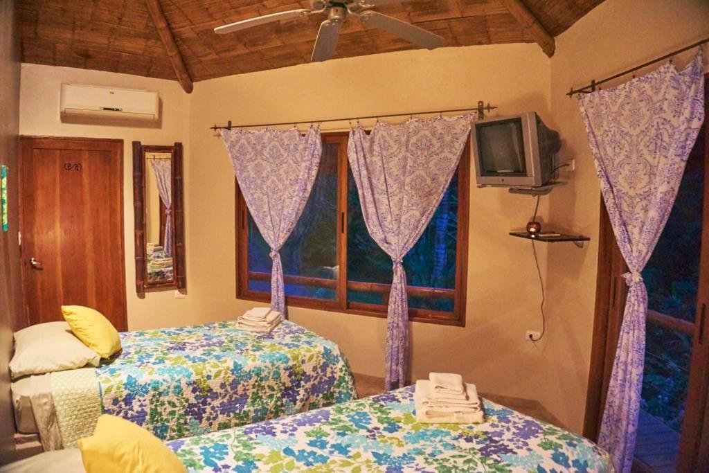 Bed and Breakfast Manoas Увіта Екстер'єр фото