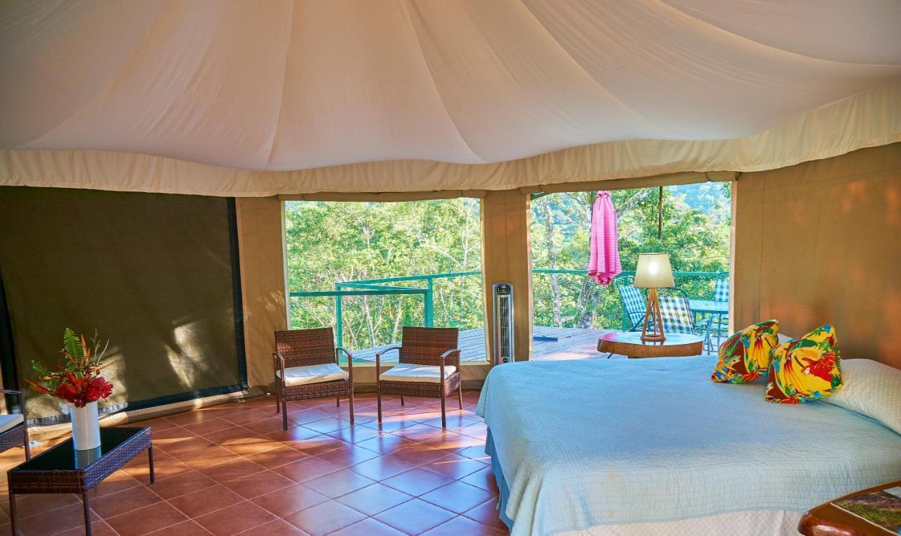 Bed and Breakfast Manoas Увіта Екстер'єр фото