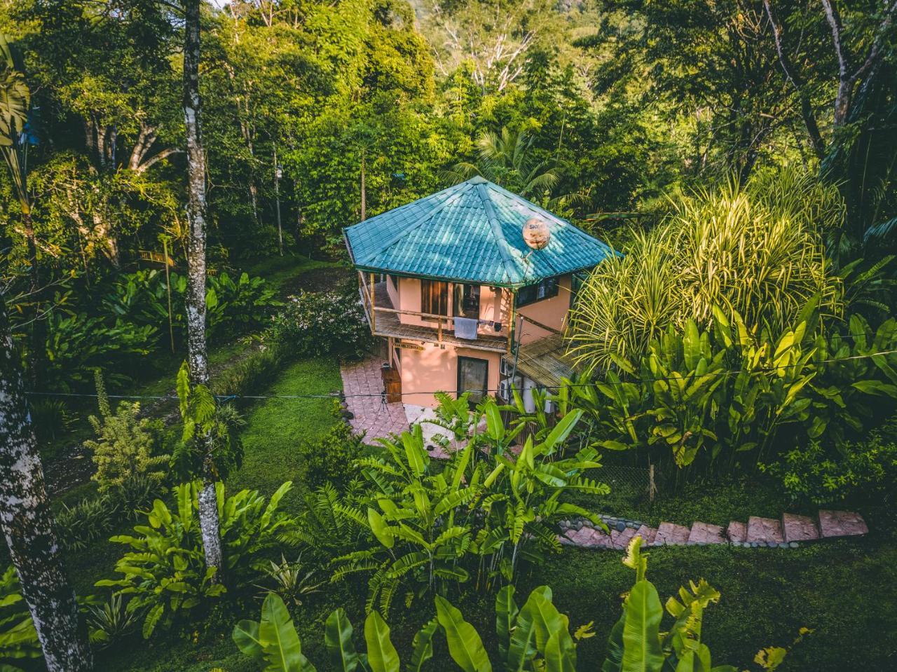 Bed and Breakfast Manoas Увіта Екстер'єр фото